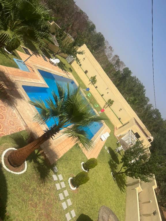 Villa with private pool & garden — photo 4