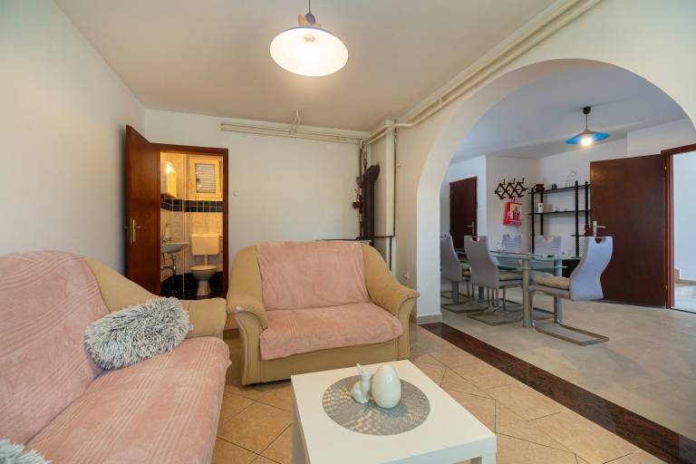 Fully equipped house with yard, patio & barbecue | Dogs allowed — photo 4