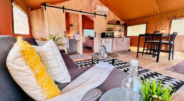 Beautiful tent with jacuzzi | Pets allowed — photo 2