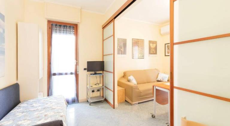 Apartment with 1 room for 4 persons — photo 2