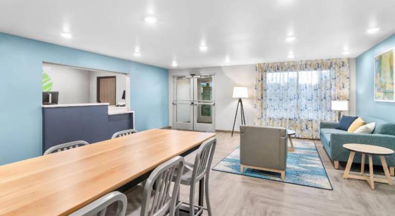 WoodSpring Suites Elkhart — photo 3