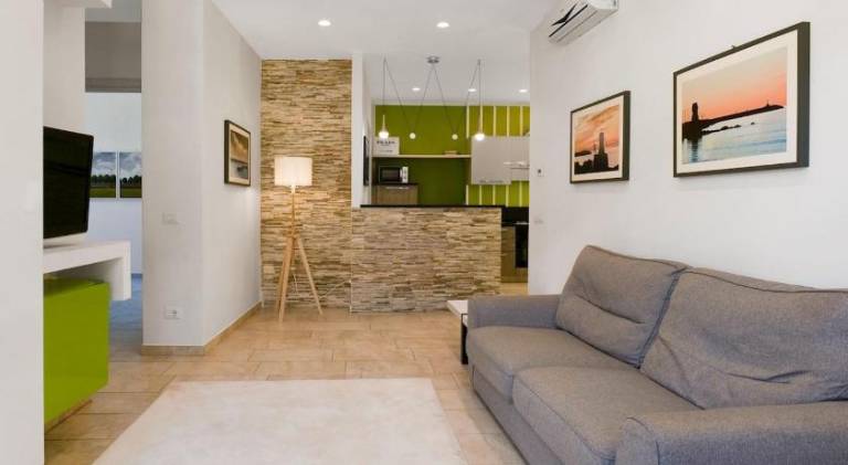 Holiday apartment with terrace | Near Lucca Cathedral | Pet-friendly in Lucca
