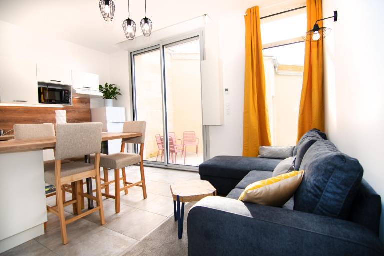 House with terrace, BBQ & yard | Dogs allowed in Libourne