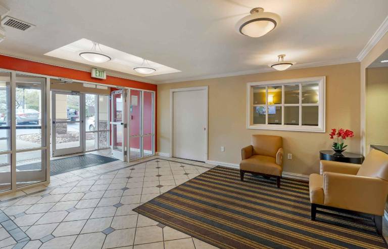 Extended Stay America Suites - St. Louis - Westport - Central — photo 4