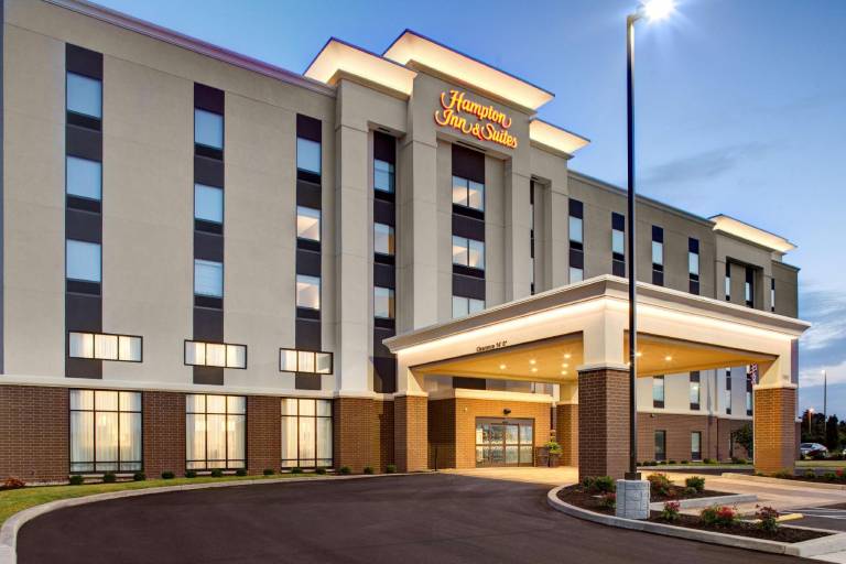 Hampton Inn & Suites Syracuse-North (Airport Area) in Liverpool, NY