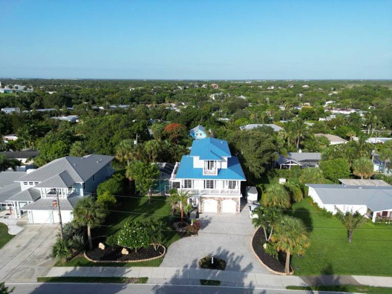 House with private pool, barbeque & patio | Garden view — photo 2