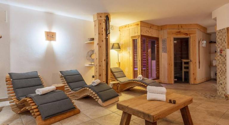 Serviced apartment with terrace, yard & sauna — photo 3