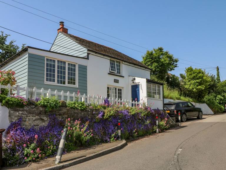 Cottage Whitsand Bay