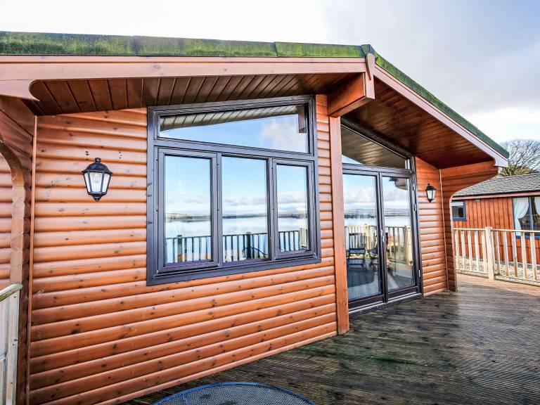 House with patio & barbeque in Perth