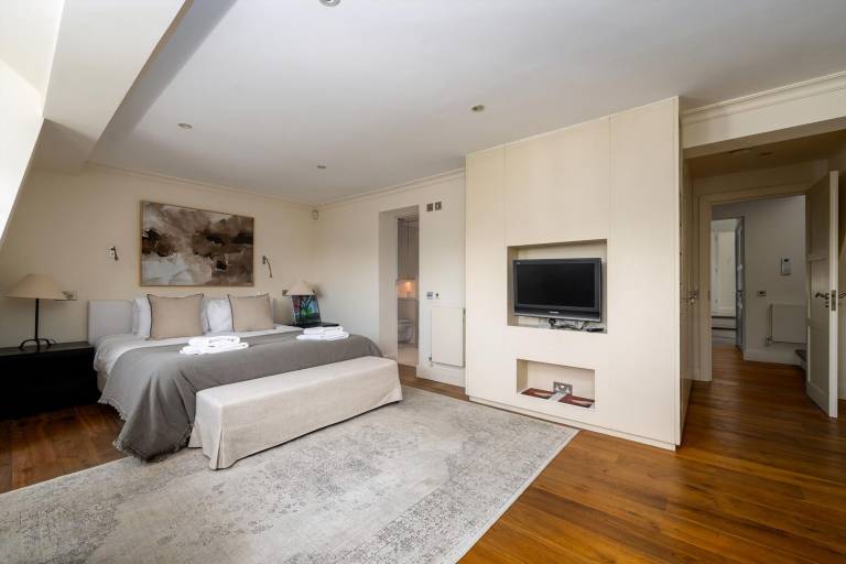 GuestReady Luxurious Penthouse in Kensington