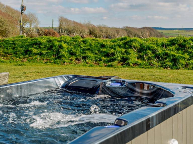 Lovely cottage with jacuzzi | Pet-friendly — photo 2