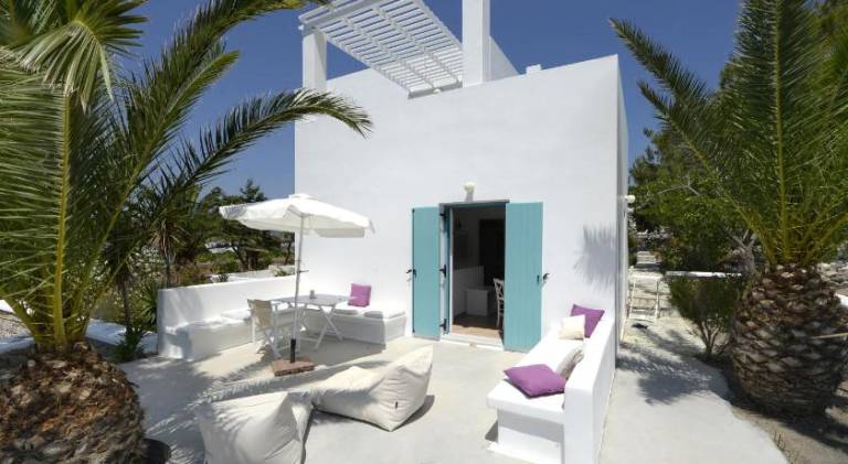 Vacation home with patio & yard — photo 4