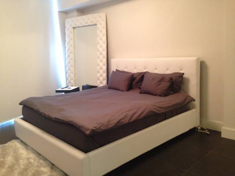 Private room  Cobbs Creek