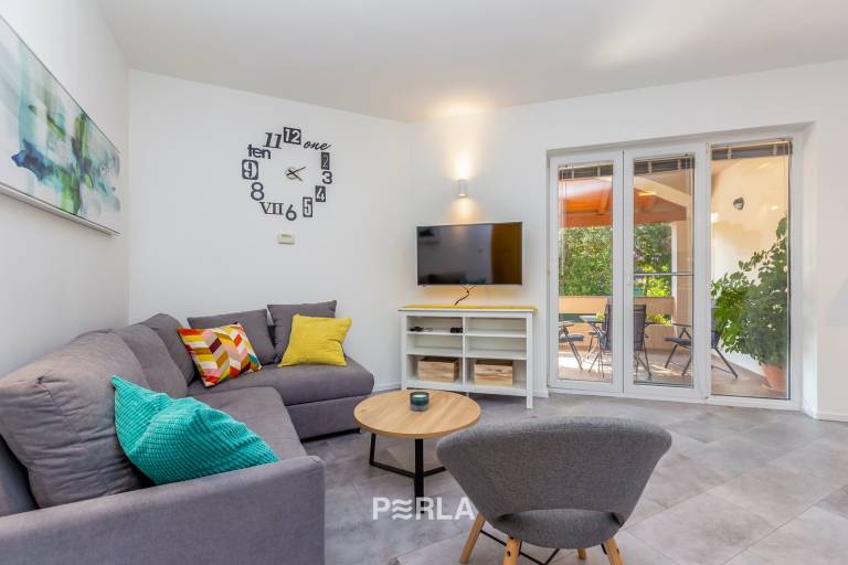 Rental apartment with garden & patio — photo 3