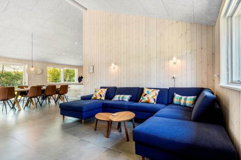 Family-oriented house with sauna, terrace & hot tub | Pet-friendly — photo 3
