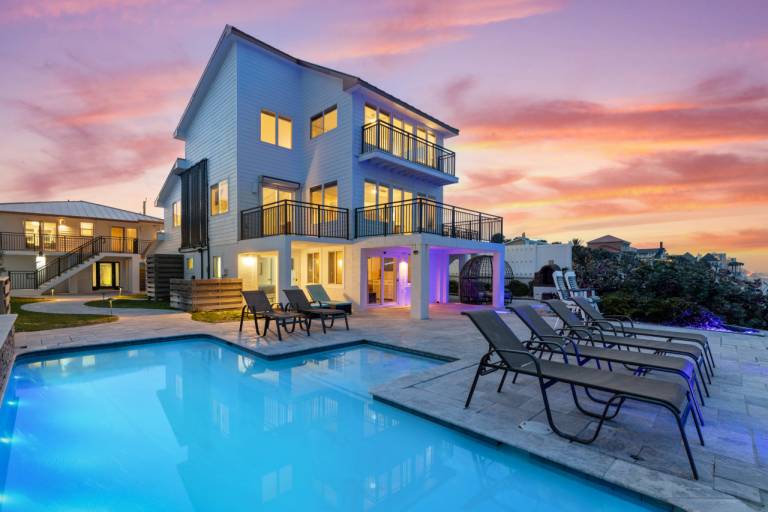 Pool 7 Bedrooms Direct Oceanfront 4 Kitchens