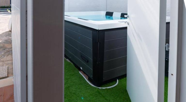 Lovely villa with jacuzzi | Close to the beach | Pets allowed — photo 4