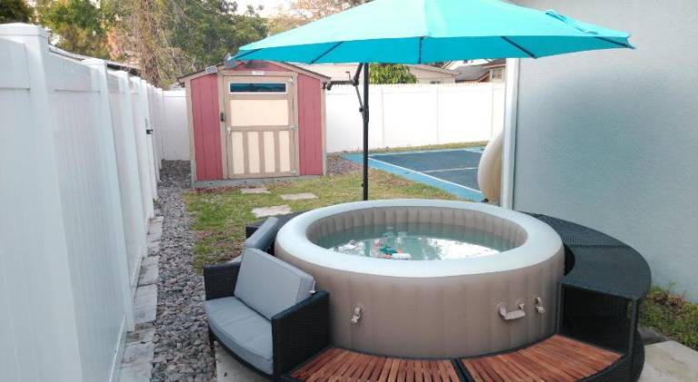 Channel Side, Down Town Tampa, Ybor Palmetto Beach, Hot tub, with pickle ball court — photo 4