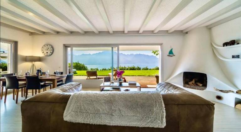 Sunset House with gorgeous view of the lake — photo 2