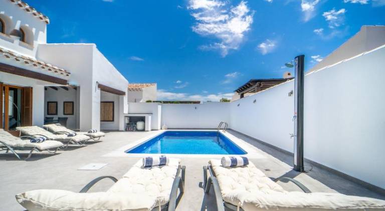 Villa with private pool, garden & grill in Murcia