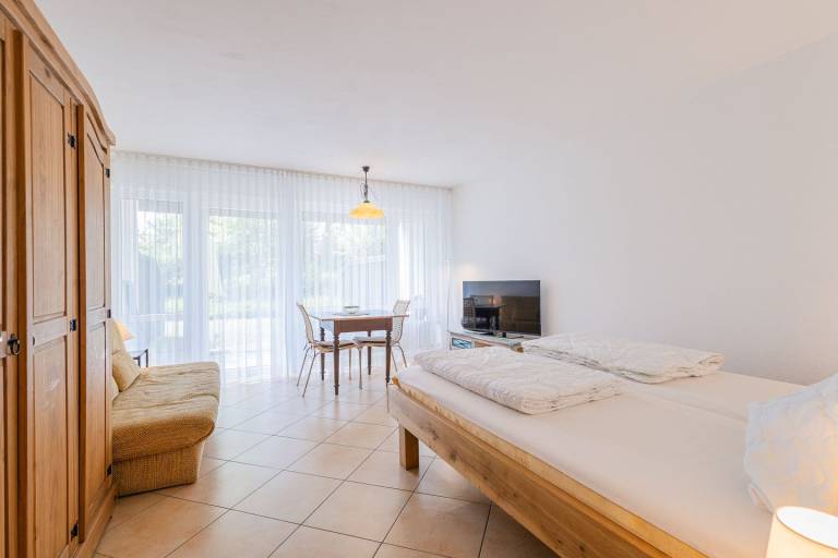 Ferienwohnung mit Hund in Immenstaad am Bodensee fuer max. 2 Personen