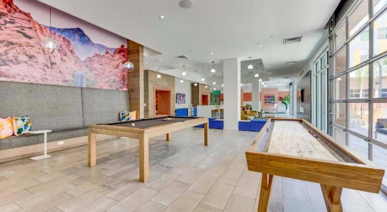 Apartment with pool — photo 4