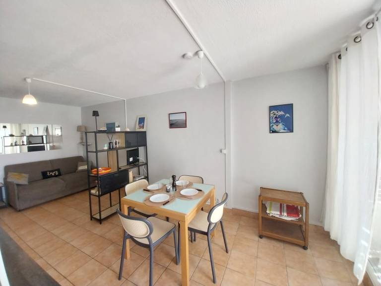 Apartment with yard, terrace & BBQ | Beach view | Close to the beach | Pets are welcome — photo 2