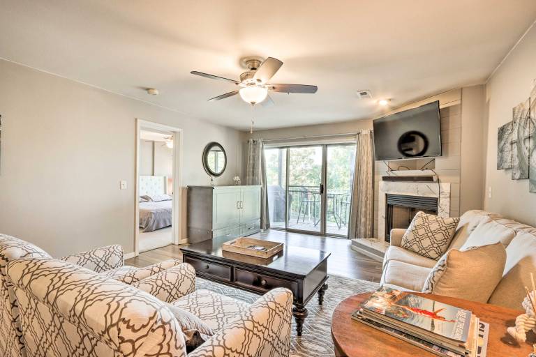 Beach & Pool Access: Lake of the Ozarks Condo! — photo 4