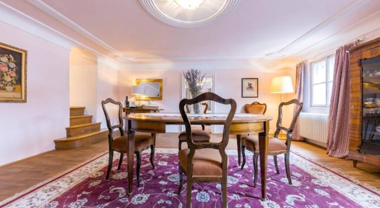 Der Schlosswirt zu Anif - Biedermeierhotel und Restaurant — photo 2