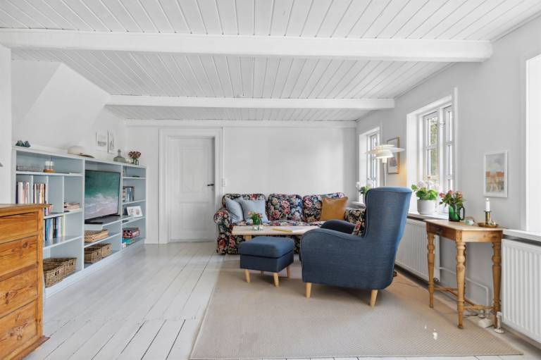 Child-friendly pleasant vacation home with garden, barbeque & terrace | Pets allowed — photo 2