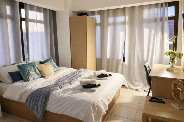 Bright Studio w Balcony Near Thessaloniki Center