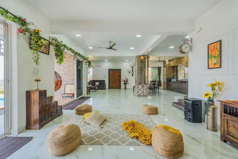 Villa with garden, terrace & private pool | Water view — photo 4
