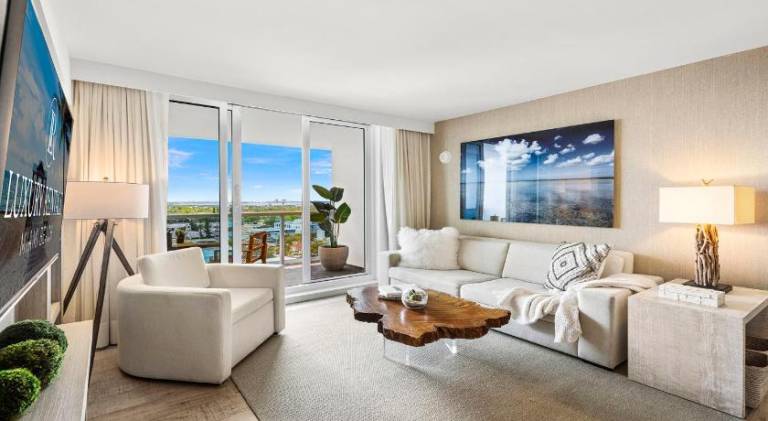 Apartment with hot tub | Next to Miami Beach Botanical Garden — photo 2