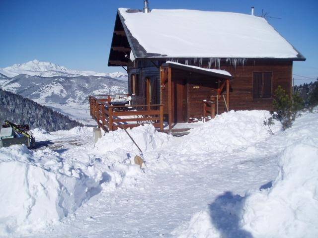 Offrez-vous les sommets enneigés des Pyrénées avec un hébergement à Camurac - HomeToGo