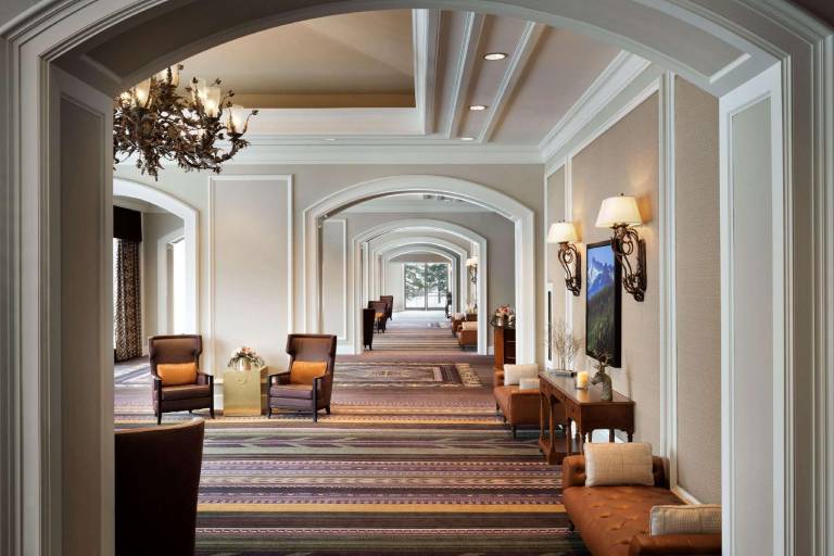 Fairmont Chateau Whistler Hotel — photo 4