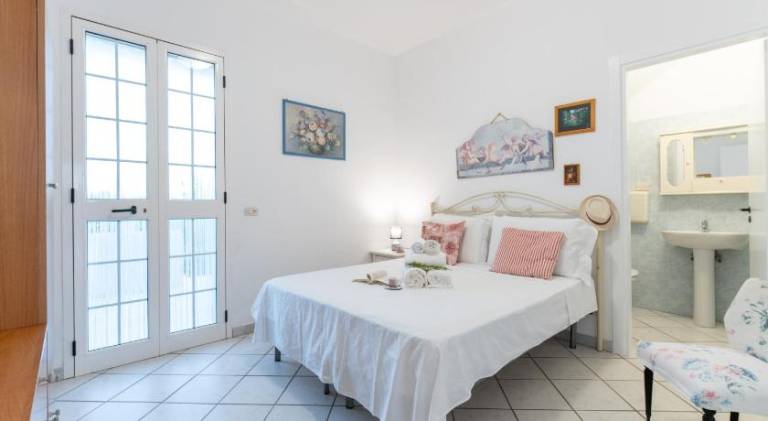 Pleasant villa with yard & terrace | Pets allowed — photo 2