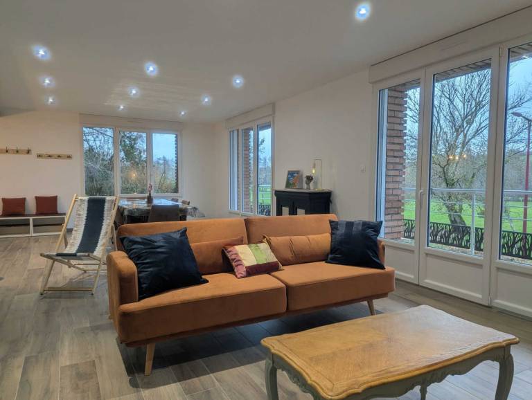 Pleasant gite with patio & yard | Pet-friendly in Chaumont