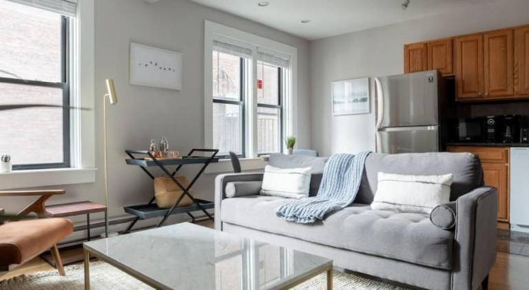 Fully equipped apartment | Next to Freedom Trail | Suitable for remote work | Pet-friendly — photo 2