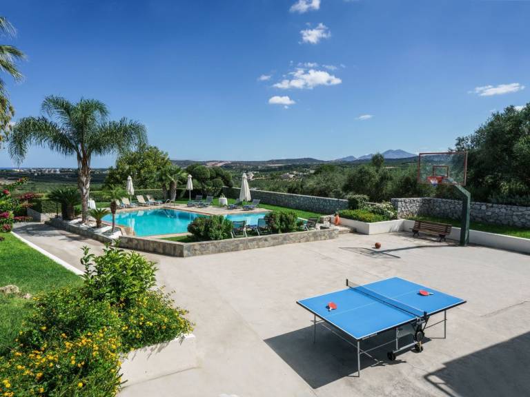 Villa mit Pool, Spielplatz, Pingpong und Grillplatz — photo 3