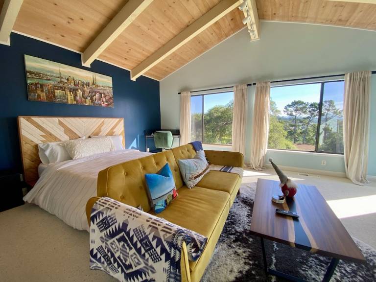Pension Northeast Carmel