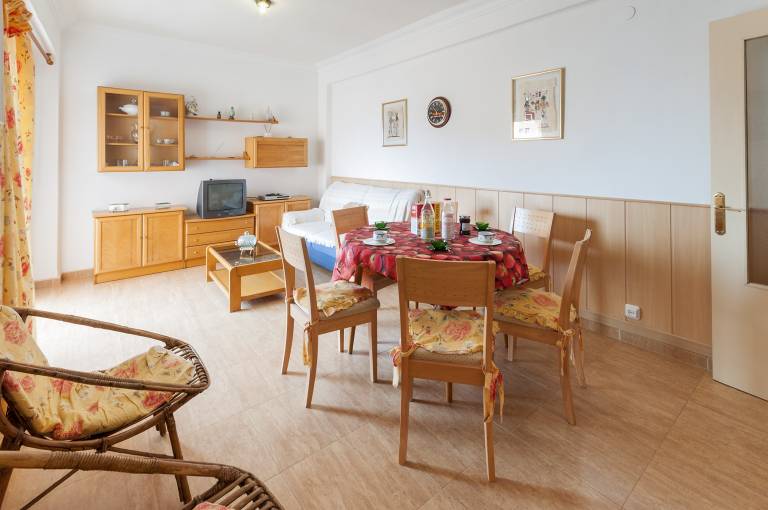 Family-friendly nice rental apartment with terrace | Next to the beach | Pets are welcome — photo 3
