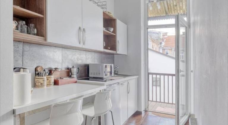 Apartment with patio | Next to Ljubljana Castle | Suitable for remote work | Pet-friendly — photo 2