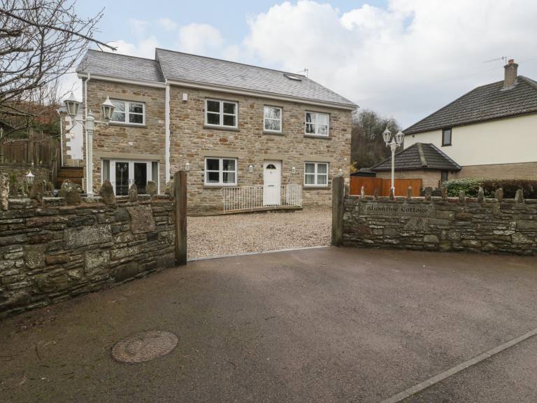 Cottage Parkend