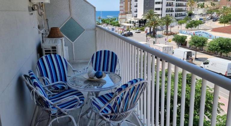 Holiday apartment with terrace in Benidorm