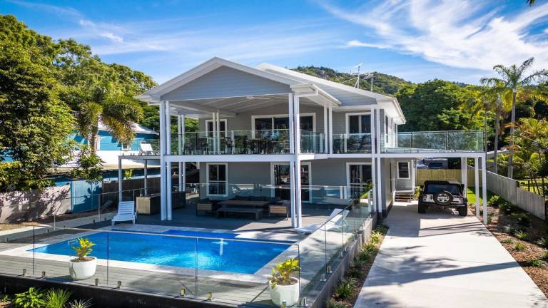 House Magnetic Island