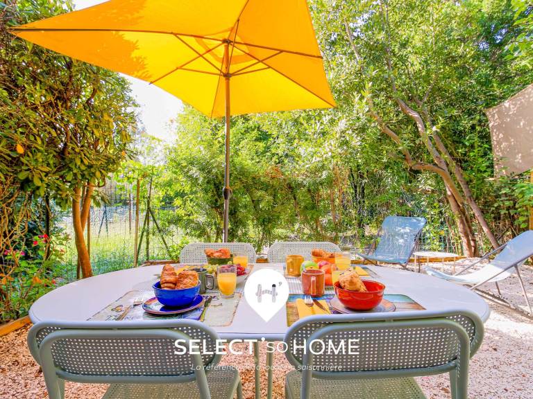 Fully equipped holiday apartment with yard | Beach nearby | Pets are welcome in Le Lavandou