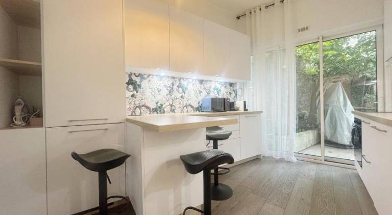 Holiday apartment with yard & terrace | Near Jardins du Trocadéro — photo 4