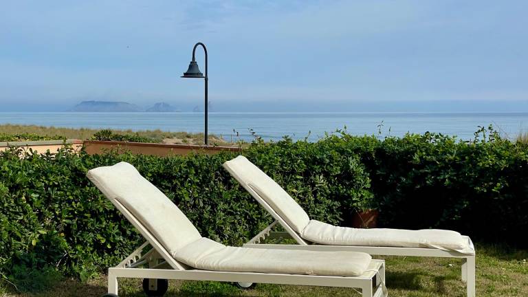 Apartment with garden, pool & terrace — photo 4