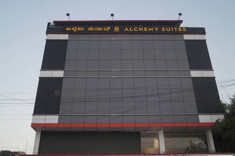Omatra Alchemy Suites