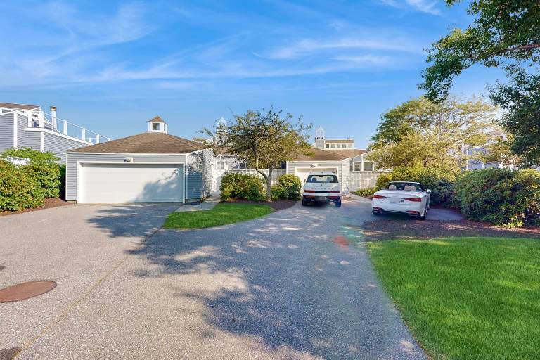 House  Mashpee